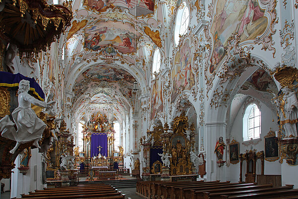Innenaufnahme der Stiftskirche in Rottenbuch